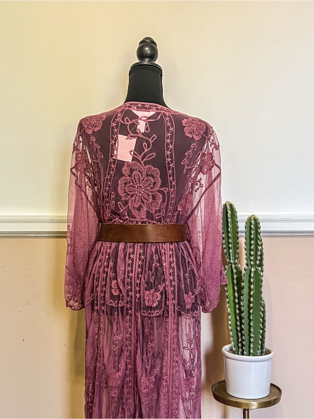 Lace Duster - Picture 4 of 5